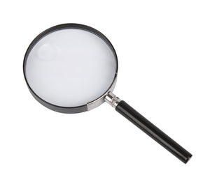This real magnifying glass will allow young explorers to discover the world of the infinitely small. The magnifying glass comes in a beautifully illustrated gift box, inspired by the antique explorers' maps and naturalists drawings. 