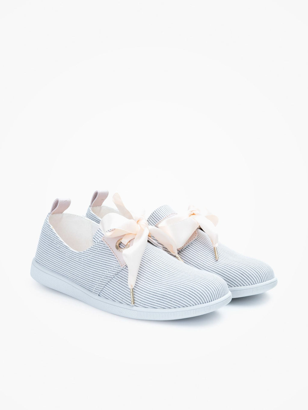 This French ‘Marina’ neo retro sneaker comes packed with elegant details such as cream silk ribbon shoelaces which complement beautifully its nautical inspiration with oversized eyelets and leather yokes.  